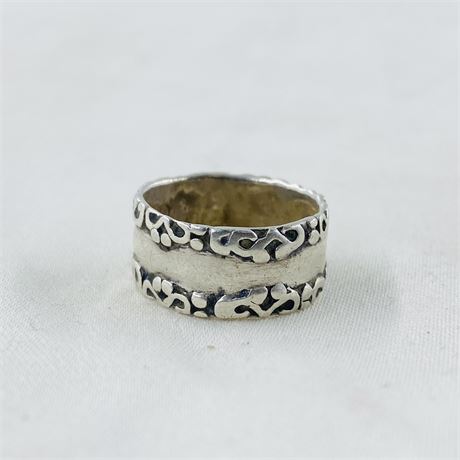 5.3g Sterling Ring Size 7.5