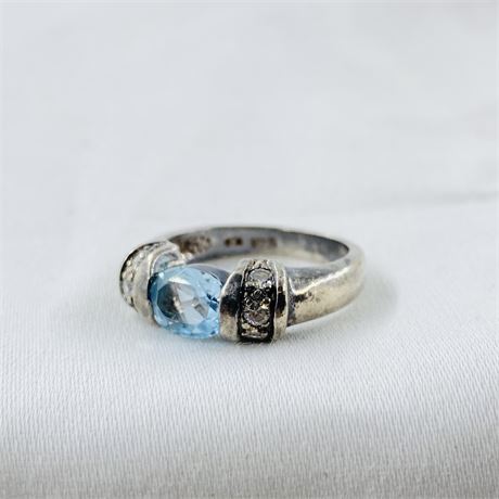 3.9g Sterling Ring Size 6.25