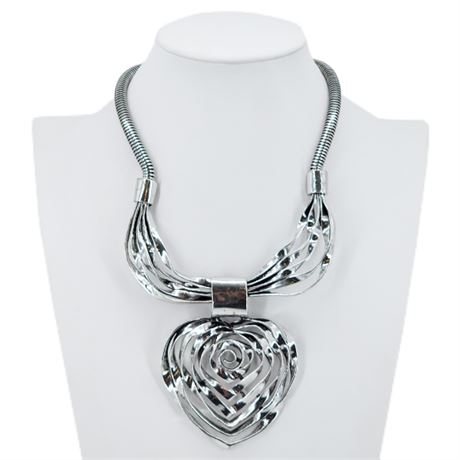 New TRACI LYNN "Amazing Love" Silver Tone Heart Statement Necklace