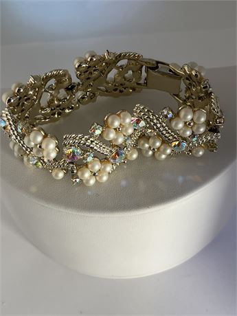 Pearl and rhinestone bracelet