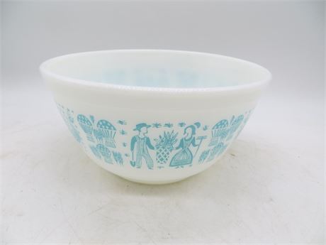 VINTAGE PYREX MIXING BOWL "AMISH BUTTERPRINT"
