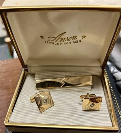 Vintage men’s Anson cuffing set