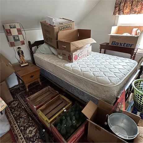Vintage Twin Maple Bed Frame w Mattress