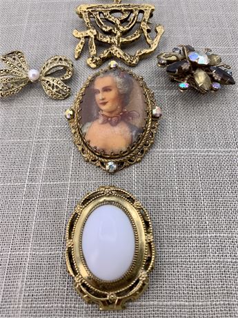 6 Vintage Costume Jewelry Brooches