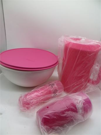 NEW VINTAGE TUPPERWARE FUSHIA LARGE MIXING BOWL, PITCHER & 7 TUMBLERS