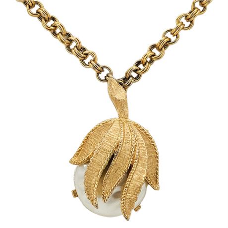 Vtg 1963 SARAH COVENTRY "Hidden Pearl" Pendant Necklace