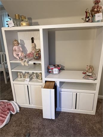 White Cabinet 4 Door w/Pull Out Storage Space