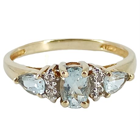 10K Gold Ring with Aquamarine Stones