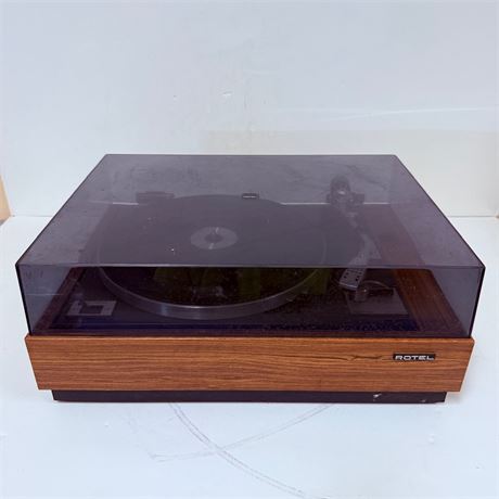 Rotel Turntable