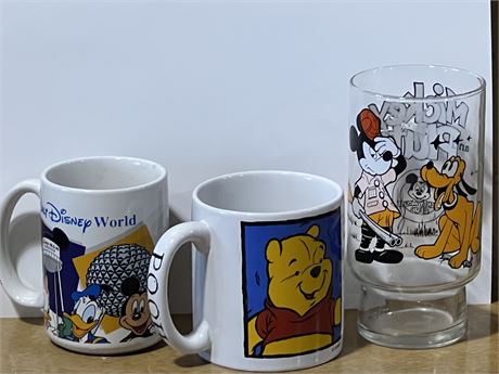 Disney /winnie the Pooh lot