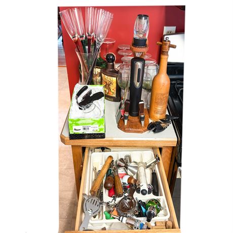 Kitchen Counter/Drawer Lot: Large Lot of Barware