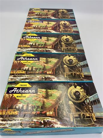 5 Athearn Railroad HO Scale Train Cars in the Box