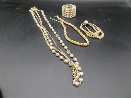 2 VINTAGE PEARL NECKLACES & 2 BRACELETS