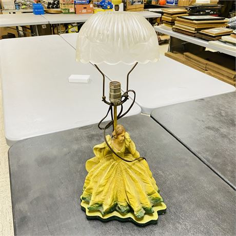 Vintage Chalkware Lamp