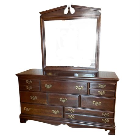 Vintage Cherry Traditional Style Dresser with Mirror
