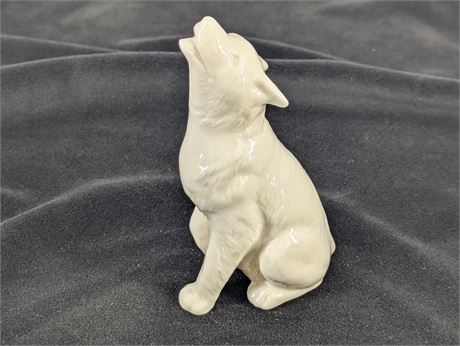 Lenox Wolf Figurine 4.5" T