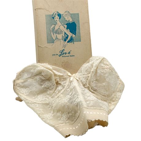 Lov-é Vintage Lace Bustier