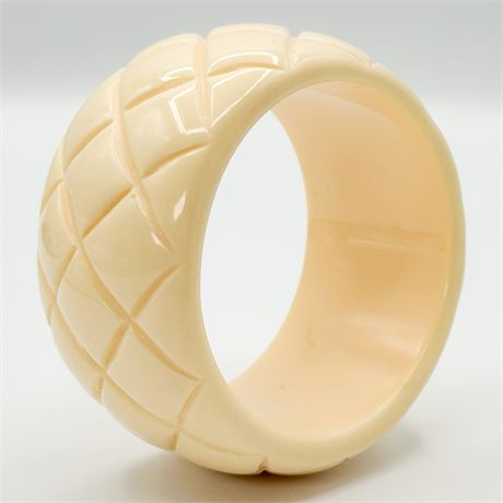 Vintage Cream Bakelite Bangle Bracelet