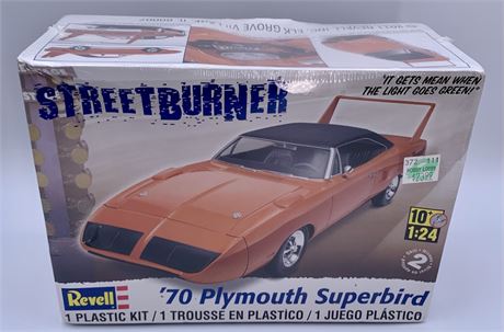 NOS Revell 1:24 1970 Plymouth Superbird Muscle Car Model