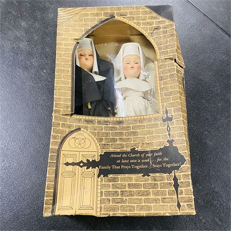 1954 D&D Co Nun Dolls
