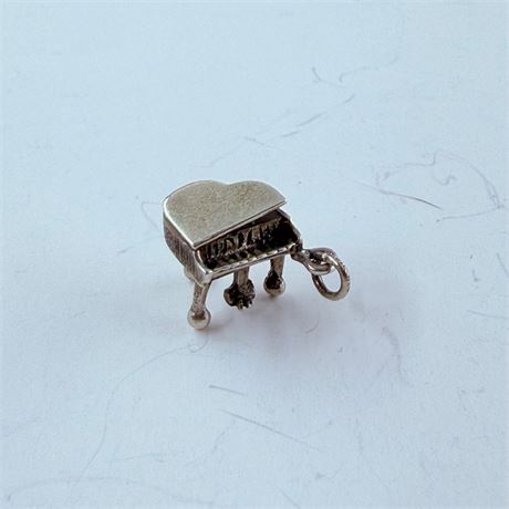 3.6g Sterling Piano Pendant