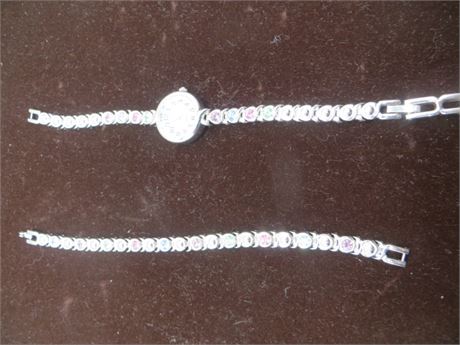 QUARTZ WATCH W/MATCHING BRACELET & RHINESTONES JAPAN