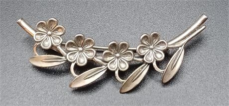 Sterling BEAU flower brooch 5.65 G