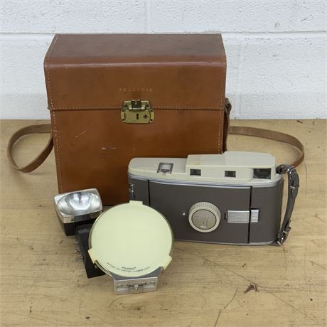 Polaroid Land Camera - The 800