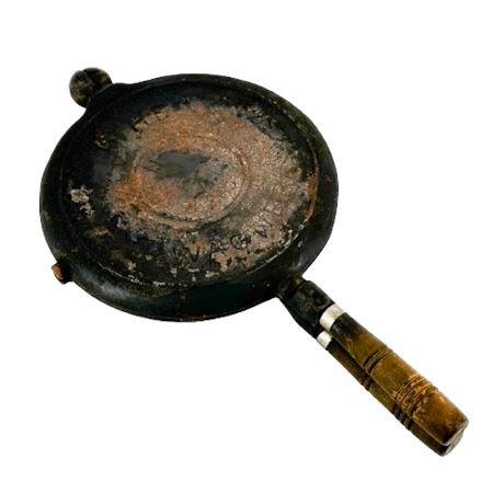 1920’s Wagner Ware Cast Iron Waffle Maker