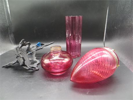 Antique Oil Lamp Holder & 3 Cranberry Vases
