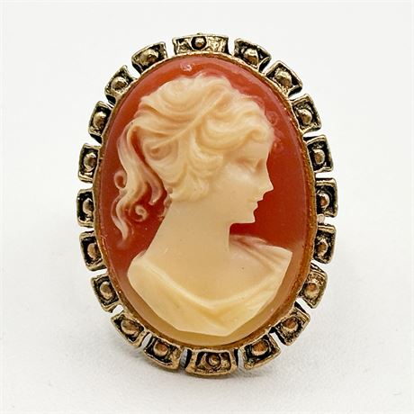 Vintage Gold Tone Adjustable Cameo Ring