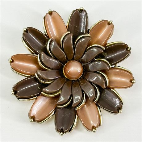 Vintage Usner Goldtone & Lucite Flower Brooch