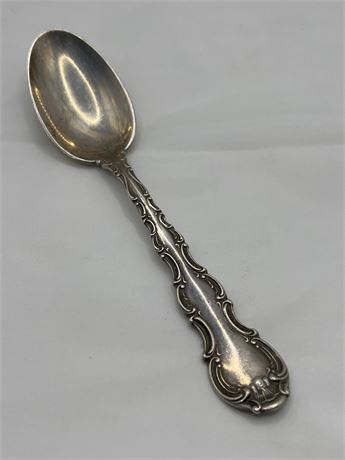 Flowered sterling spoon. 34.30g
