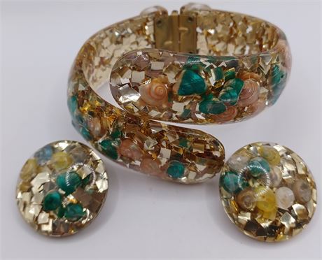 Vintage lucite? Clamper bracelet with clip earrings gold green pink confetti
