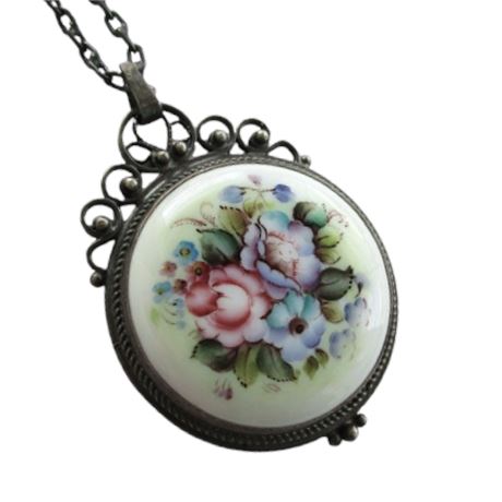 Vintage Russian Rostov Finift Floral Enamel Pendant Necklace