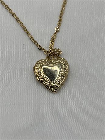Goldtone  heart shaped sweetheart, locket