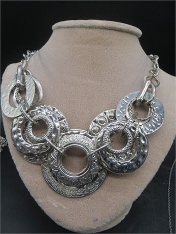 Geometric Hammered Necklace in Silvertone