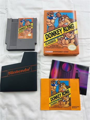 NES Donkey Kong Classics CIB w/ Manual + Insert
