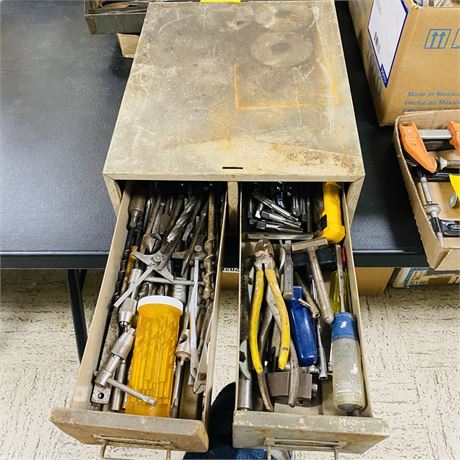 Tool Lot in Metal Drawer Set