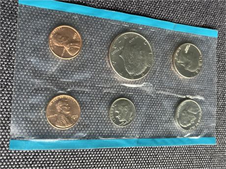 1972 uncirculated coin mint set