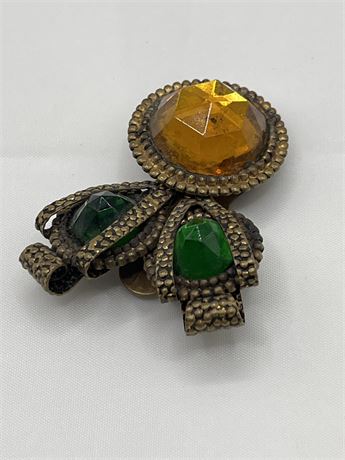 Green and gold stone victorian fur clip
