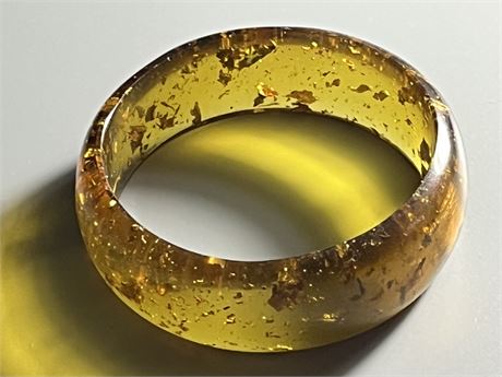 Lucite apple juice gold glitter bangle bracelet