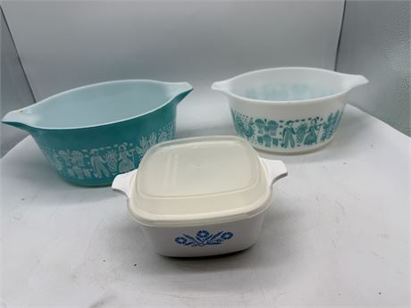 Pyrex Mixing Bowls Turquoise Amish Butter Print & Small Corning