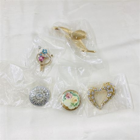 Brooch  Lot