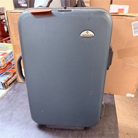 New Samsonite Hard Shell Luggage