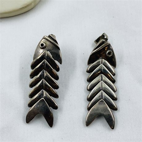 Rare D’Molina 13g Sterling Fish Earrings