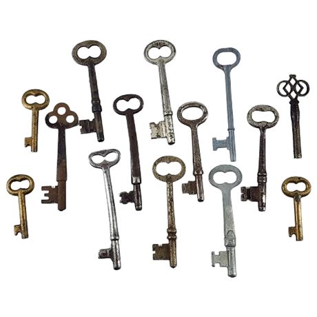 Antique and Vintage Skeleton Keys Lot