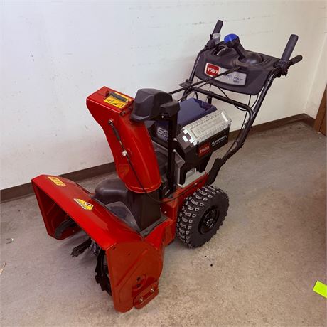 New Toro e24 24” Self Propelled 2 Stage Snowblower