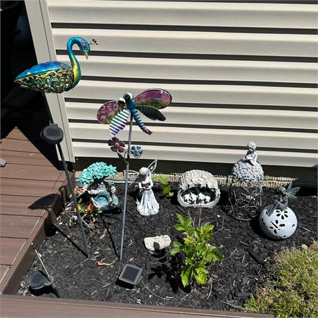 Lot of Assorted Yard Decor