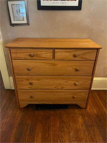 Maco Furniture Pine Chest of Drawers